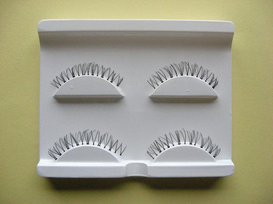Under eyelash